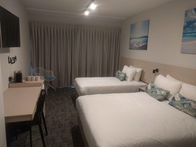 Nightcap at Kawana Waters Hotel