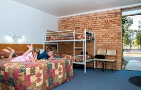 Abajaz Motor Inn