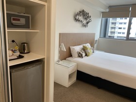 Airtrip Apartments on River Street