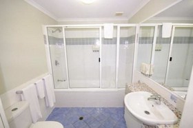 Reef Resort Motel