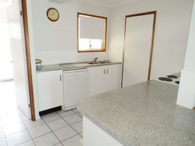 The Shores Holiday Apartments