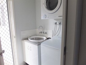 The Shores Holiday Apartments