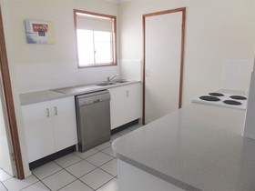 The Shores Holiday Apartments