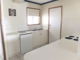 The Shores Holiday Apartments