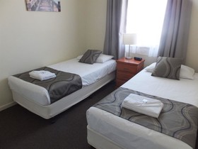 The Shores Holiday Apartments