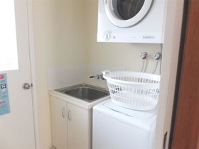 The Shores Holiday Apartments