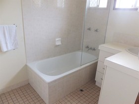 The Shores Holiday Apartments