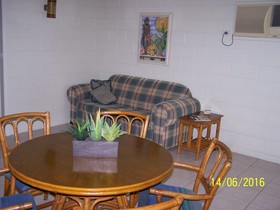 Magnetic Retreat Holiday Units