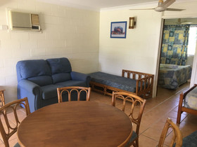 Magnetic Retreat Holiday Units