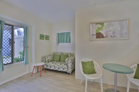 Pale Pacific Holiday Units