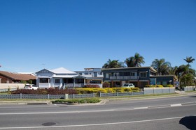 Pale Pacific Holiday Units