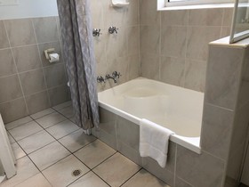 Burlington Holiday Apartments