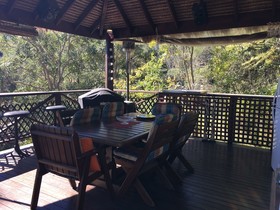 Hinterland Hideaway