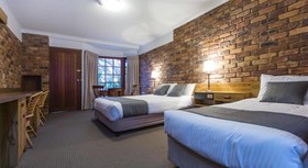 Montville Mountain Inn Resort