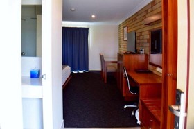 The Western Heritage Motor Inn