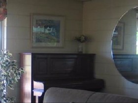 Inland Oasis Motel
