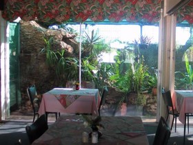 Inland Oasis Motel