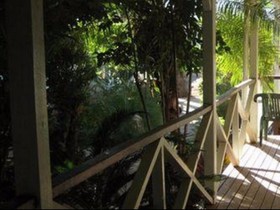 Inland Oasis Motel