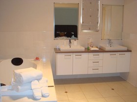 Camelot Boutique Accommodations