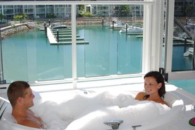 Beachside Magnetic Harbour Apartments