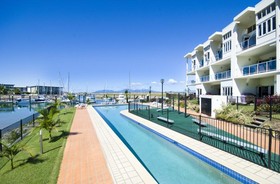 Beachside Magnetic Harbour Apartments