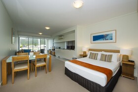 Blue On Blue Superior Studio Room