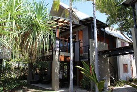 Pure Magnetic Villa