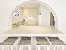 Bayona