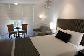 Comfort Inn & Suites Northgate Airport