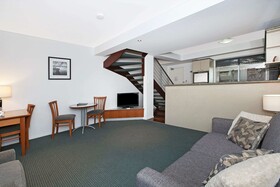 Comfort Inn & Suites Northgate Airport