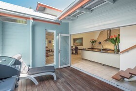 Latitude 16 On Grant Street