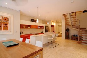 Latitude 16 On Grant Street