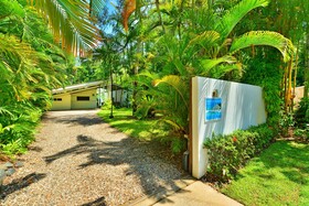 Pavilions In The Palms