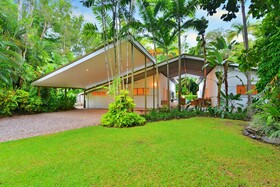 Pavilions In The Palms