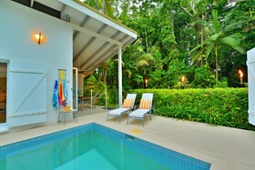 Pavilions In The Palms