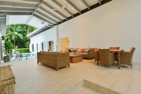 Pavilions In The Palms