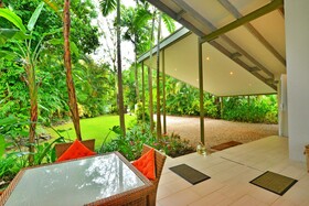 Pavilions In The Palms