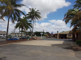 Hampton Villa Motel