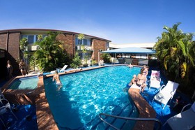 Hampton Villa Motel
