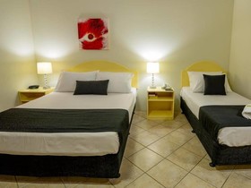 Rocky Gardens Motor Inn