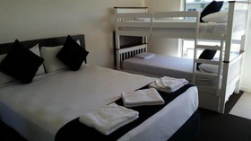 Dooleys Tavern And Motel Springsure