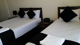 Dooleys Tavern And Motel Springsure