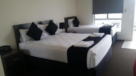 Dooleys Tavern And Motel Springsure