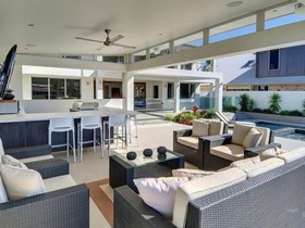 Kumbada 23 Waterfront Holiday House