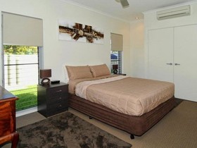 Kumbada 23 Waterfront Holiday House