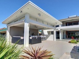 Kumbada 23 Waterfront Holiday House