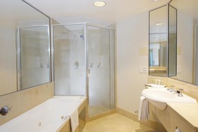 Crowne Plaza Surfers Paradise