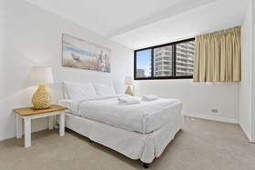 Premiere Apartments by Holiday Rental Surfers Paradise