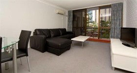 Surfers Paradise- Meters From The Beach