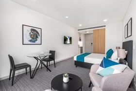 Essence Suites Taringa